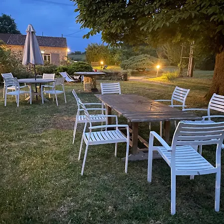 Hameau Du Hour - D'hotes Et Bed & Breakfast Beraut