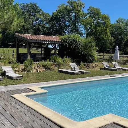 Hameau Du Hour - D'hotes Et 3*