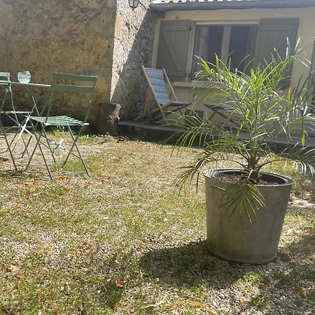 Hameau Du Hour - D'hotes Et 3* Béraut